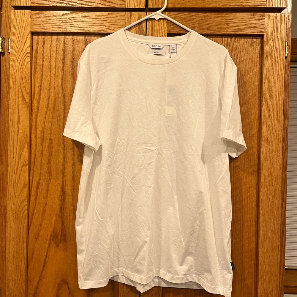 Calvin Klein Liquid Touch Tee